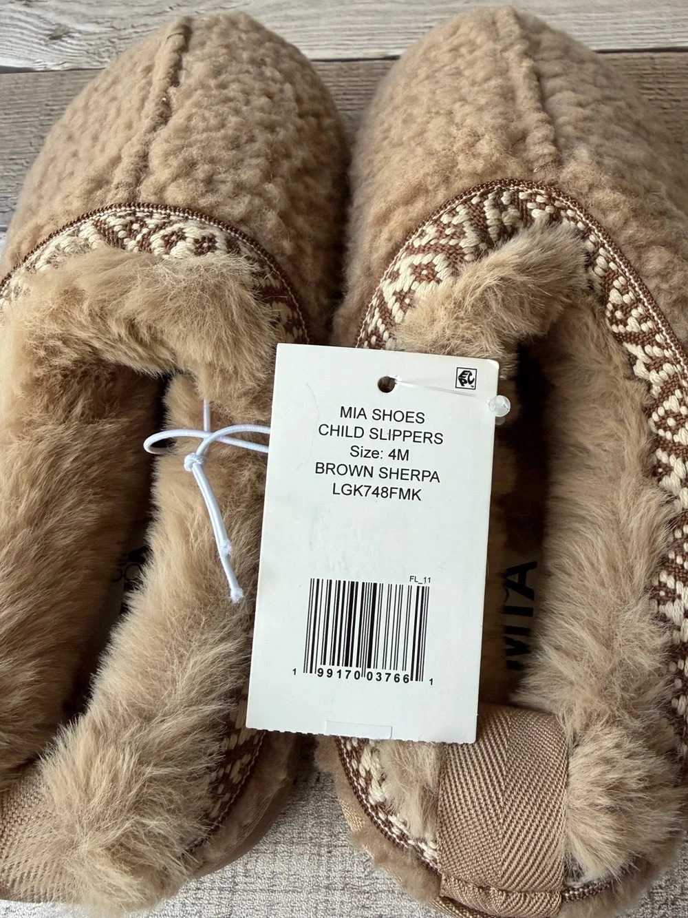 MIA Girls Brown Sherpa Slippers Size 4M NWT Cozy Faux Fur House Shoes